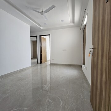 Room in 2 BHK Apartment at Palm Residency Chhatarpur, Rajpur Khurd Extension – for Rent