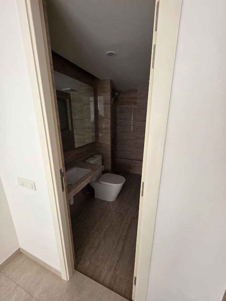 Bathroom, hiranandani-delanna 2 Bedroom 702 Sq.Ft. Apartment In Ghodbunder Road Thane 8302739