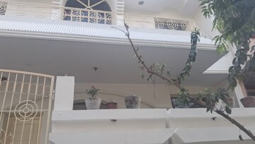 6+ BHK Villa For Sale in RWA Apartments Sector 61, Sector 61