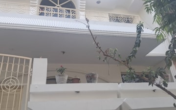 6+ BHK Villa For Sale in RWA Apartments Sector 61, Sector 61