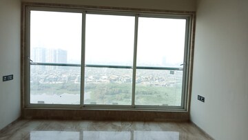Room in 4 BHK Apartment at Ajmera Zeon, Wadala East – for Rent