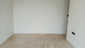 Room in 4 BHK Apartment at Ajmera Zeon, Wadala East – for Rent
