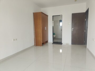 Room in 3 BHK Apartment at Rohan Mithila, Viman Nagar – for Sale