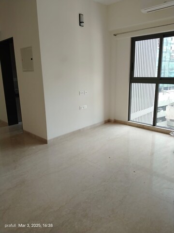 Room in 2 BHK Apartment at Lodha Vista, Lower Parel – for Rent