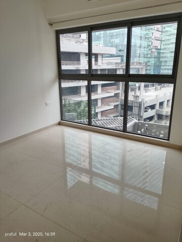 Room in 2 BHK Apartment at Lodha Vista, Lower Parel – for Rent