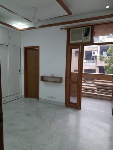 Room in 2 BHK Builder Floor at Lajpat Nagar I – for Rent
