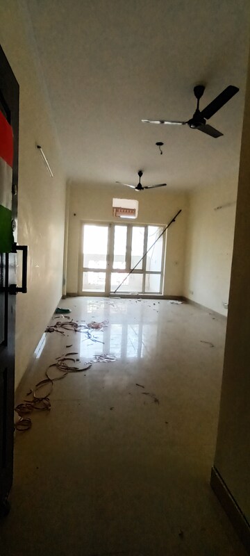 Kitchen in 4 BHK Apartment at Ramprastha Pearl Heights, Vaishali Sector 9 – for Rent