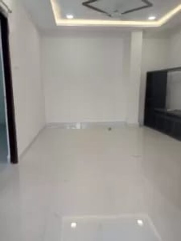 Room in 1 BHK Builder Floor at Begumpet – for Rent