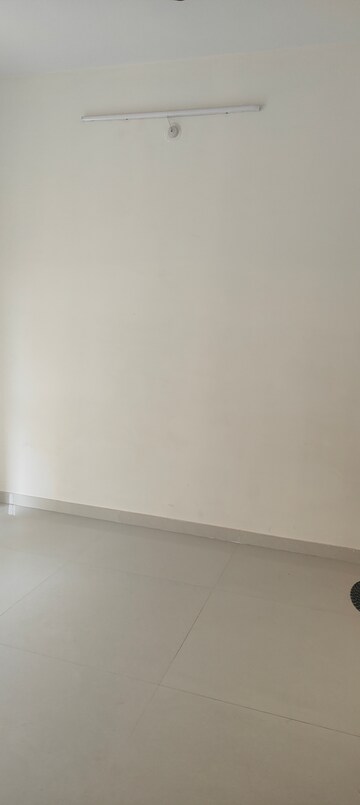 Room in 1 BHK Apartment at Ashar Axis, Majiwada – for Rent