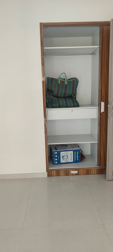 1 BHK Apartment For Rent in Ashar Axis, Majiwada