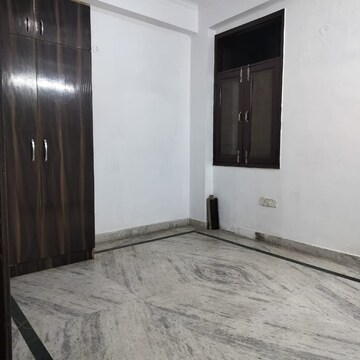 Room in 2 BHK Apartment at Palm Residency Chhatarpur, Rajpur Khurd Extension – for Rent