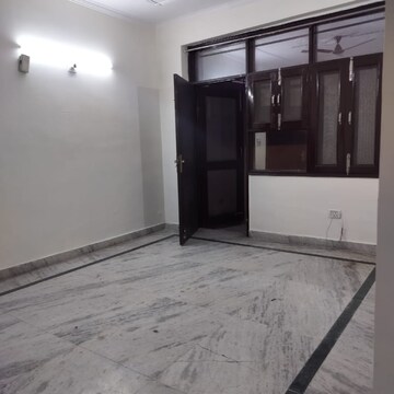 Room in 2 BHK Apartment at Palm Residency Chhatarpur, Rajpur Khurd Extension – for Rent