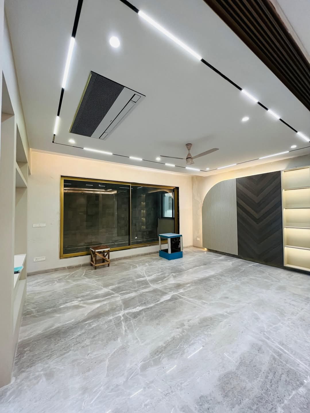 5 BHK + Pooja Room,Servant Room,Study Room Builder Floor For Sale in Sector 57