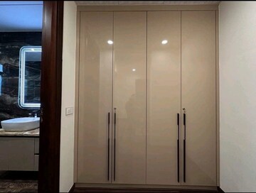 Building Lobby in Studio Builder Floor at Sector 31 – for Rent