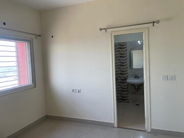 Room in 2 BHK Apartment at UPAVP Bhagirathi Enclave, Raebareli Road – for Rent