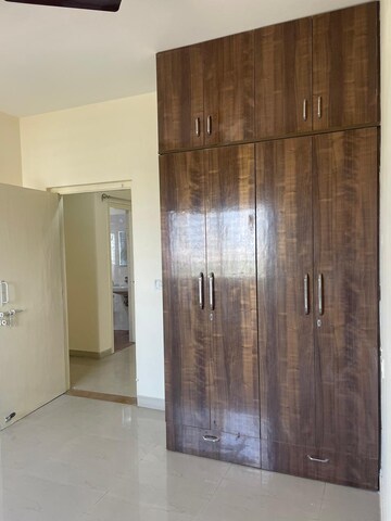Room in 2 BHK Apartment at UPAVP Bhagirathi Enclave, Raebareli Road – for Rent