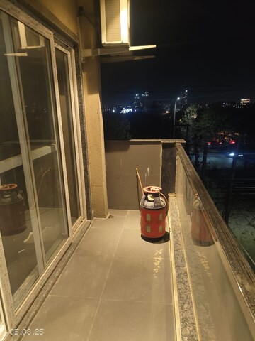 Furnished Amenities in 4 BHK Builder Floor at Sector 56 – for Rent