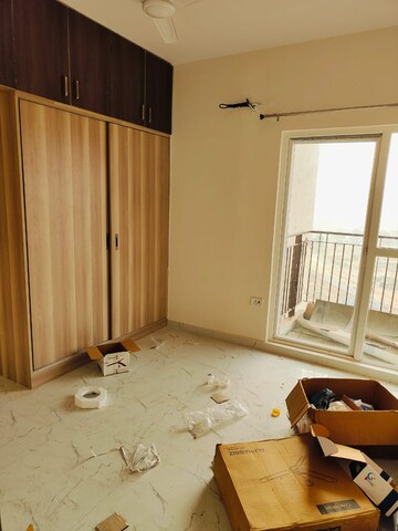 Room in 2 BHK Apartment at Pivotal Paradise, Sector 62 – for Rent