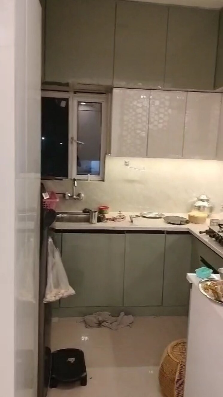 Kitchen, rof-aalayas 3 Bedroom 885 Sq.Ft. Apartment In Sector 102 Gurgaon 8303146