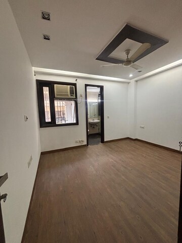Room in 3 BHK Builder Floor at Greater Kailash I – for Sale