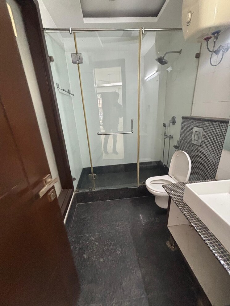 Kitchen, greater kailash i 3 Bedroom 1800 Sq.Ft. Builder Floor In Greater Kailash I Delhi 8303115