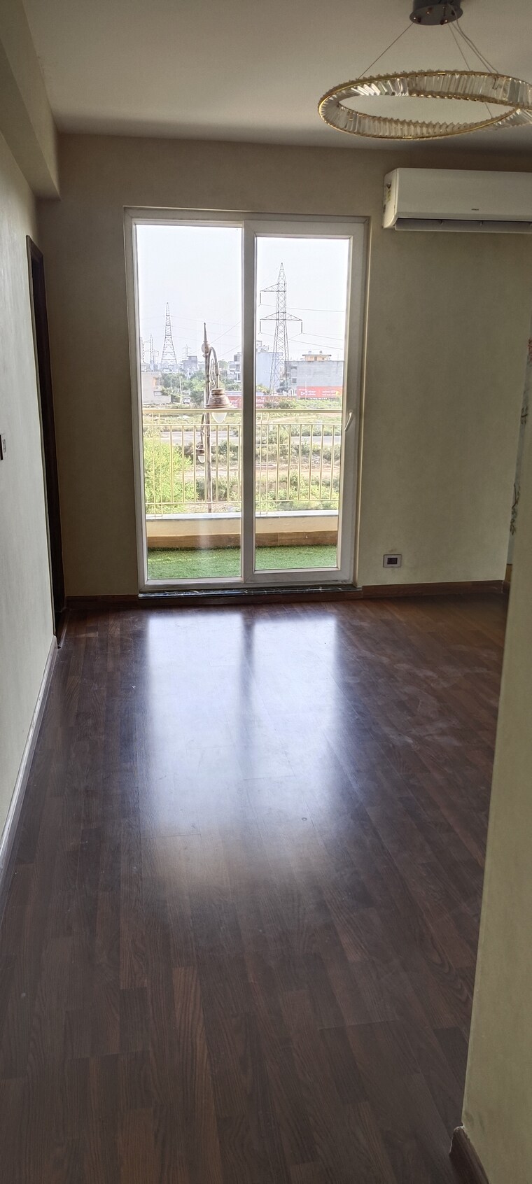 Room, bptp-discovery-park 2 Bedroom 1258 Sq.Ft. Apartment In Sector 80 Faridabad 8303210