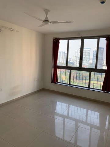 Room in 4 BHK Apartment at Mantra Sky Homes, Magarpatta City – for Sale