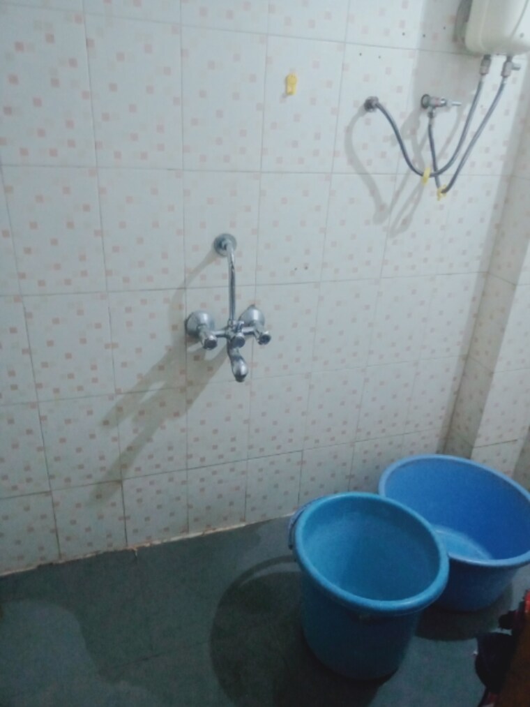 Bathroom, bhabha nagar 2 Bedroom 990 Sq.Ft. Apartment In Bhabha Nagar Nashik 8303166