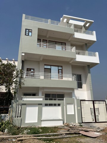 6+ BHK Independent House – Exterior View View at Ansal Sushant Golf city, Sushant Golf City - for Rent