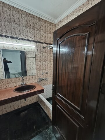  1 BHK Builder Floor at Arjun Nagar – for Rent