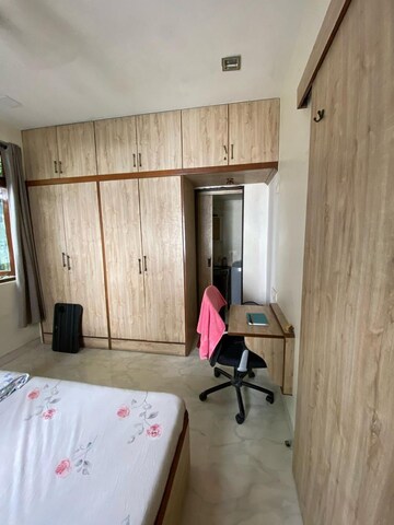 Master Bedroom in 2 BHK Apartment at Dadar West – for Rent
