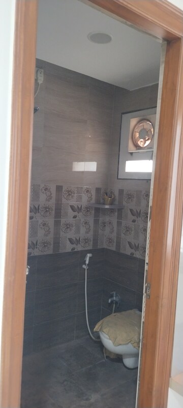 Bathroom in 4 BHK Apartment at Pavani Laxmi Nivas, Madhapur – for Rent