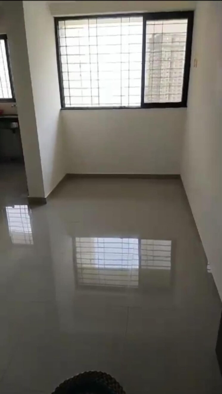 Room, goregaon west 1 Bedroom 305 Sq.Ft. Apartment In Goregaon West Mumbai 8303351