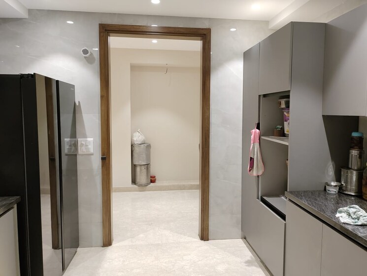 undefined, green park extension 4 Bedroom 300 Sq.Ft. Builder Floor In Green Park Extension Delhi 8303187