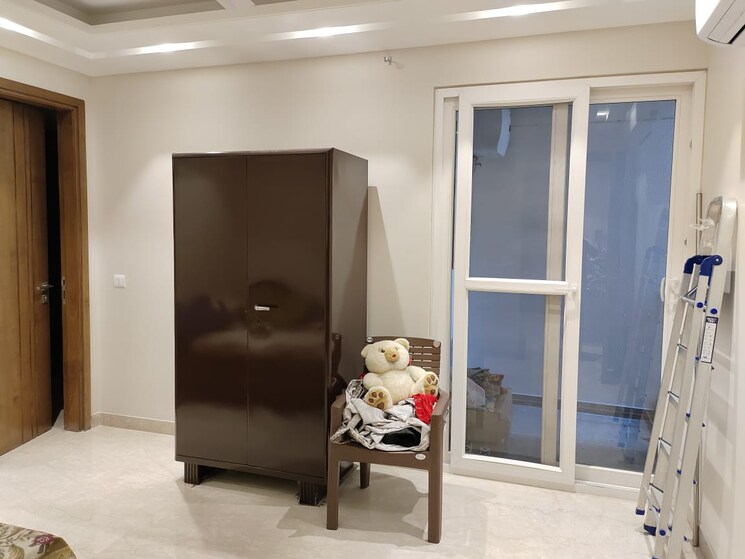 undefined, green park extension 4 Bedroom 300 Sq.Ft. Builder Floor In Green Park Extension Delhi 8303187