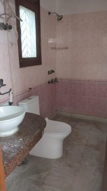 Bathroom in 3 BHK Apartment at RWA Apartments Sector 50, Sector 50 – for Rent