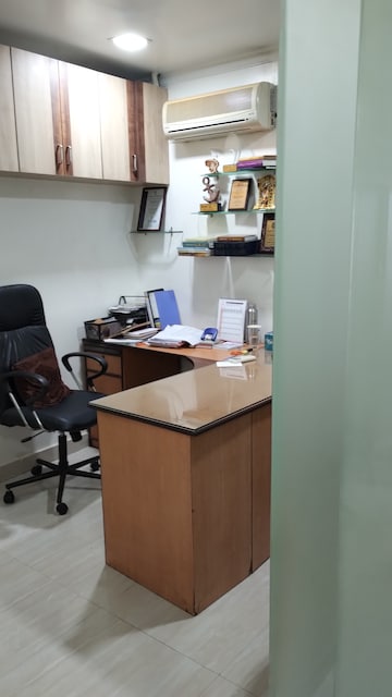 Commercial Office Space 550 Sq.Ft. For Resale in Shakespeare Sarani Kolkata  8303402