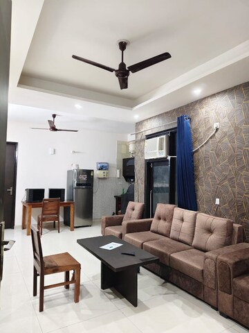 Team Area in 2 BHK Builder Floor at Ansal Sushant Apartments, Sushant Lok I – for Rent
