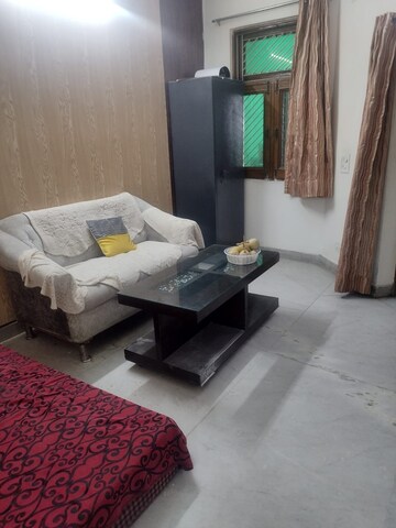 Living Room in 1.5 BHK Independent House at Sector 15 – for Rent
