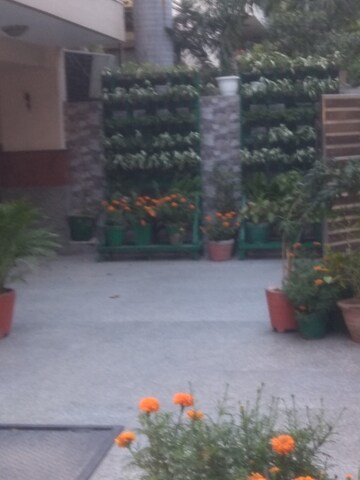 Parking in 4 BHK Builder Floor at New Friends Colony – for Rent