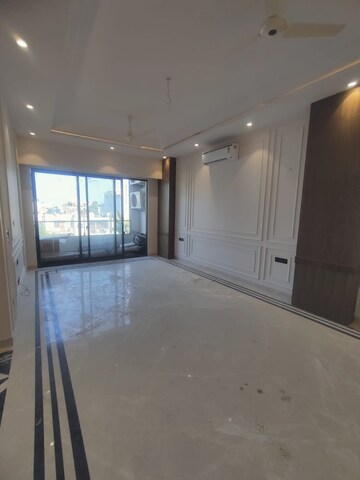 Room in 3 BHK Builder Floor at East Of Kailash – for Sale