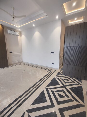3 BHK Builder Floor For Sale in East Of Kailash