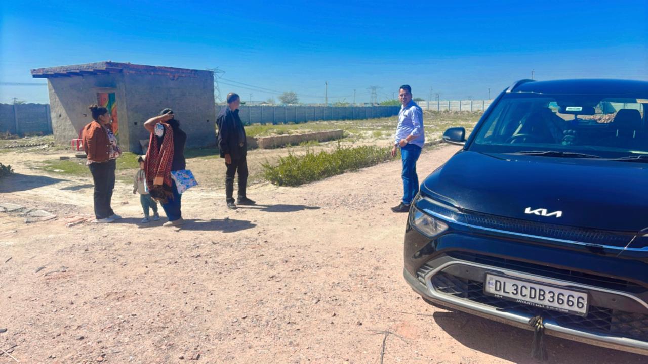 Plot For Sale in Mk Propty 