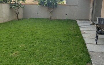 Plot For Sale in Unitech Uniworld Resorts-The Residences, Sector 33