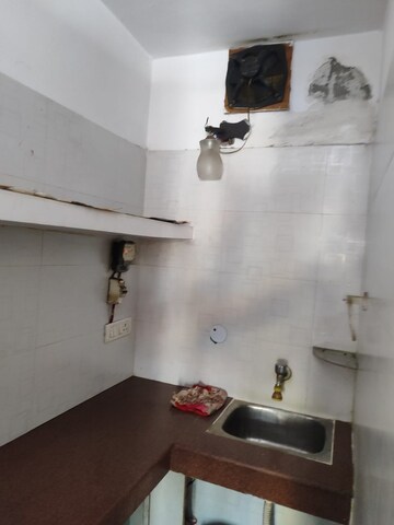 Bathroom in Studio Apartment at Arun Vihar Sector 37, Sector 37 – for Rent