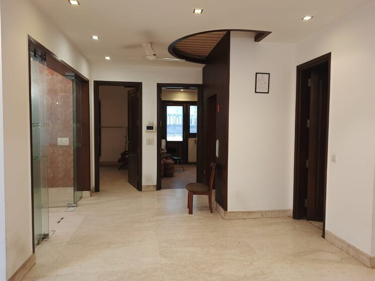 Room, dlf-atria 5 Bedroom 402 Sq.Yd. Villa In Dlf Phase ii Gurgaon 8303613