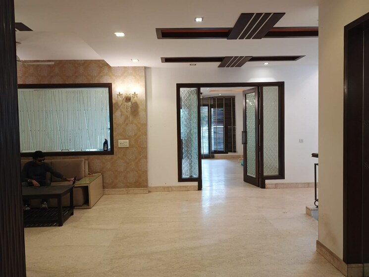 Room, dlf-atria 5 Bedroom 402 Sq.Yd. Villa In Dlf Phase ii Gurgaon 8303613
