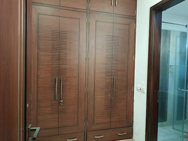 Bathroom, dlf-atria 5 Bedroom 402 Sq.Yd. Villa In Dlf Phase ii Gurgaon 8303613