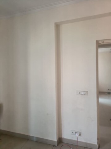 Room in 2 BHK Apartment at Panchsheel Greens II, Sector 16 Greater Noida – for Sale