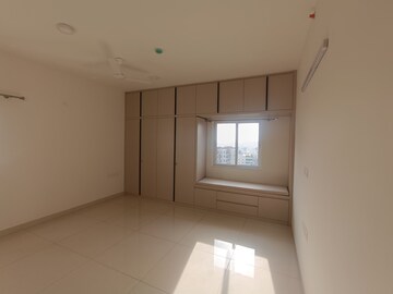Room in 3.5 BHK Apartment at Prestige Tranquil, Kokapet – for Rent